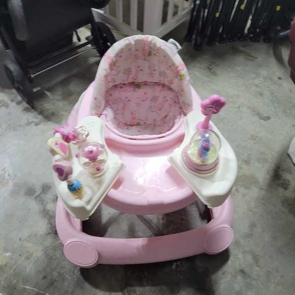 Princess walker - Picture 2 of 2